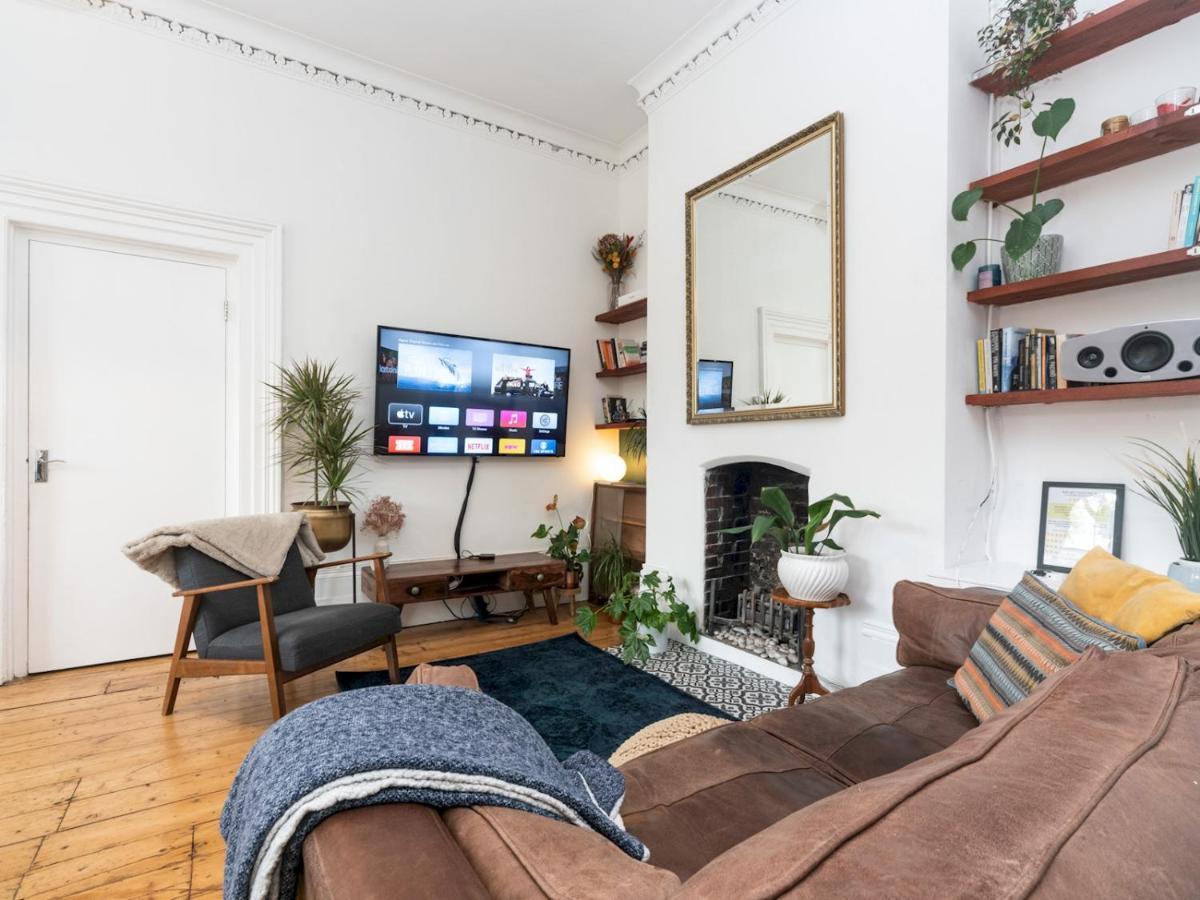 Pass The Keys Rustic And Quirky Flat In Charming Charlton Village Londres Extérieur photo