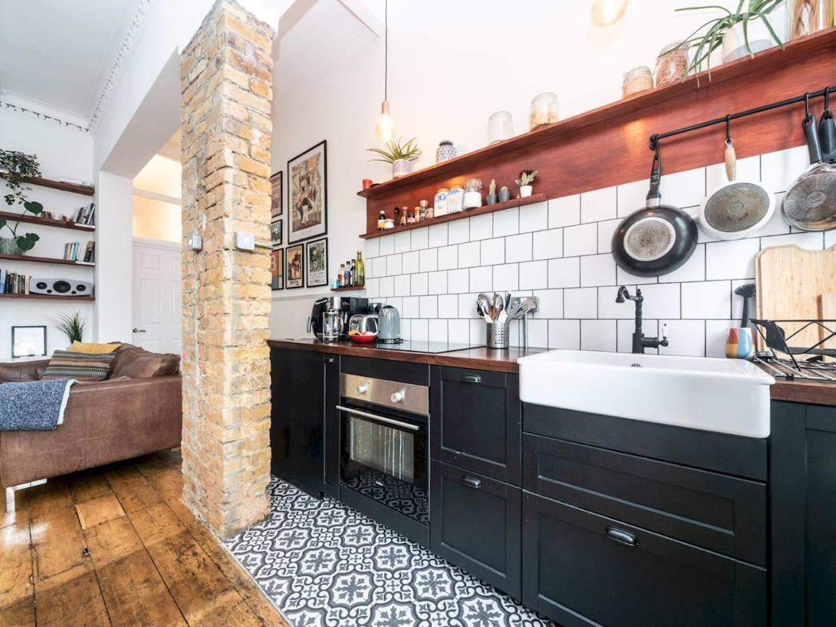 Pass The Keys Rustic And Quirky Flat In Charming Charlton Village Londres Extérieur photo