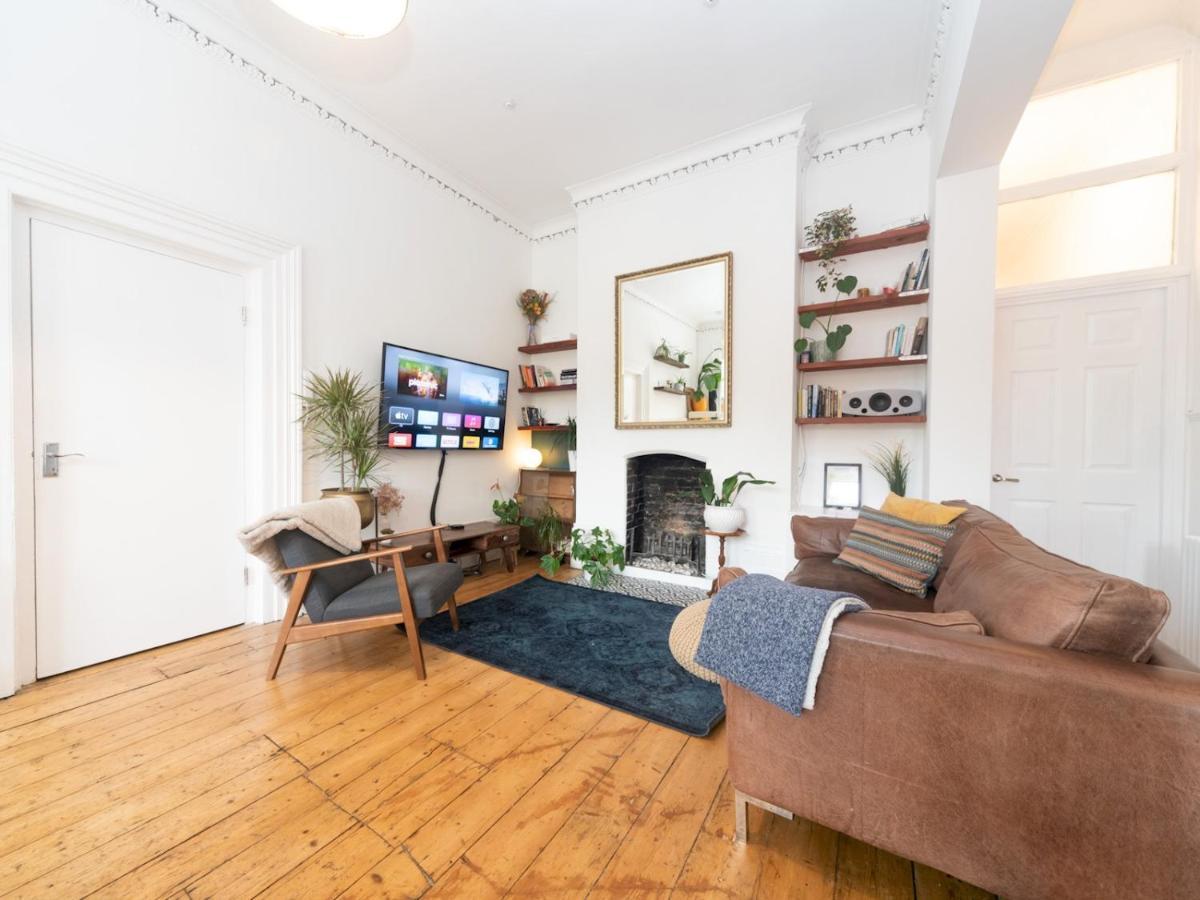 Pass The Keys Rustic And Quirky Flat In Charming Charlton Village Londres Extérieur photo