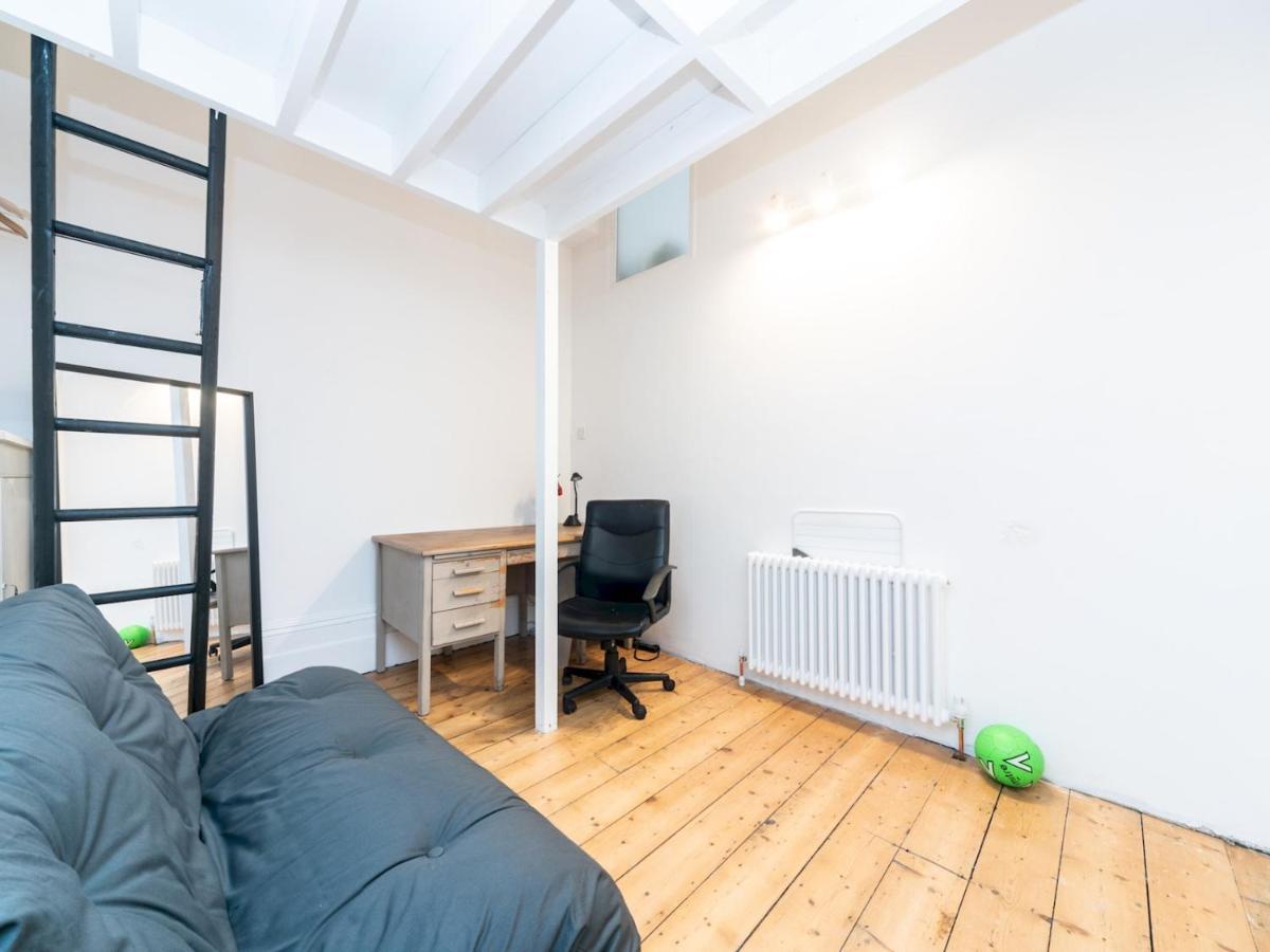 Pass The Keys Rustic And Quirky Flat In Charming Charlton Village Londres Extérieur photo