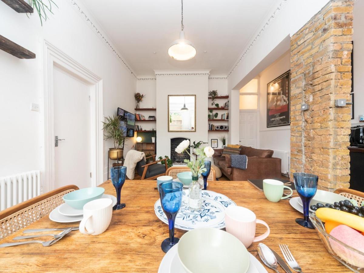 Pass The Keys Rustic And Quirky Flat In Charming Charlton Village Londres Extérieur photo