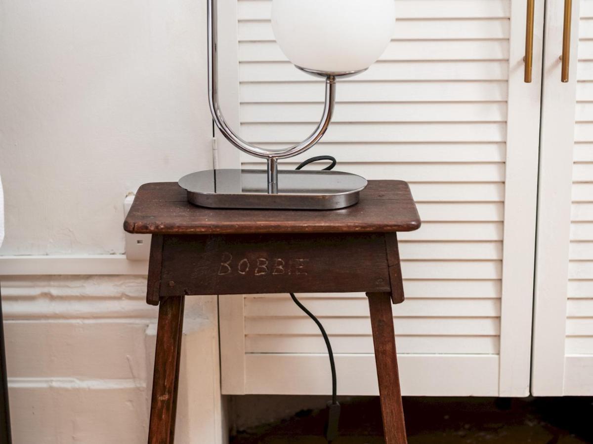 Pass The Keys Rustic And Quirky Flat In Charming Charlton Village Londres Extérieur photo
