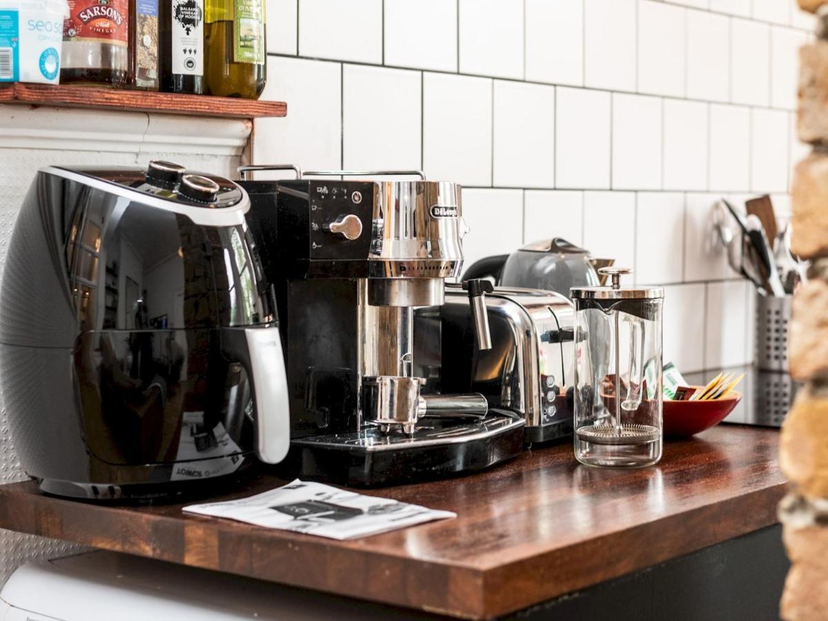 Pass The Keys Rustic And Quirky Flat In Charming Charlton Village Londres Extérieur photo