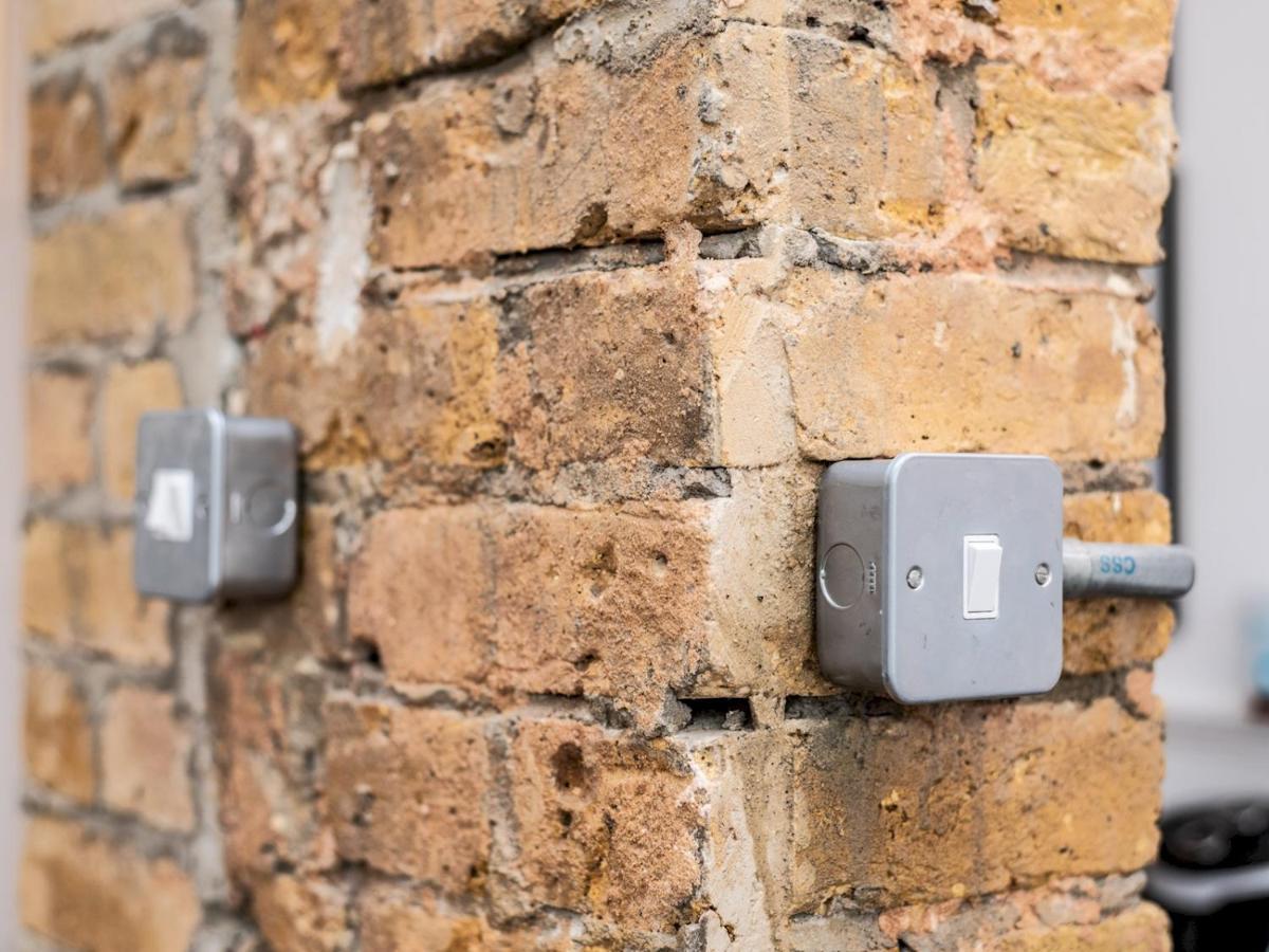 Pass The Keys Rustic And Quirky Flat In Charming Charlton Village Londres Extérieur photo