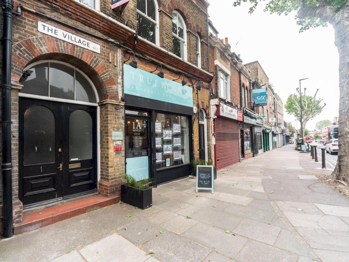 Pass The Keys Rustic And Quirky Flat In Charming Charlton Village Londres Extérieur photo