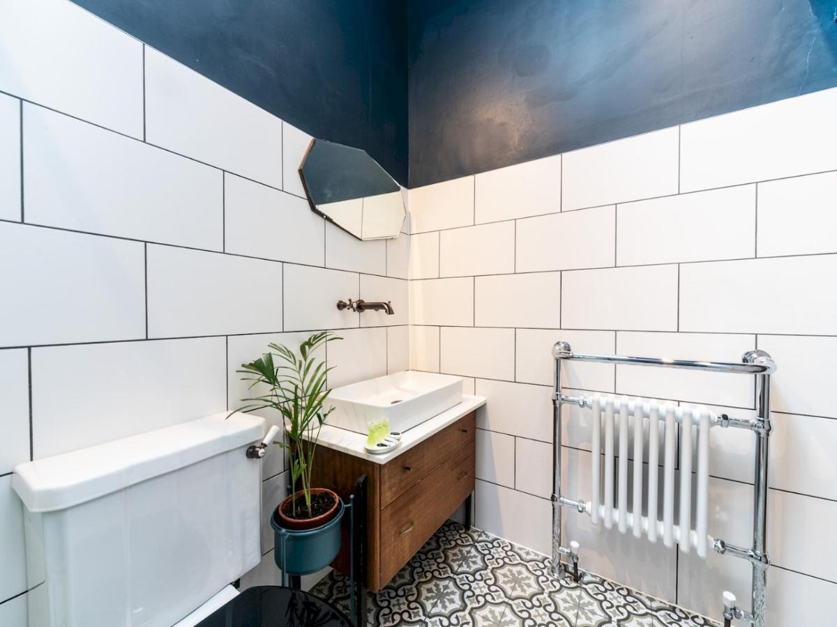 Pass The Keys Rustic And Quirky Flat In Charming Charlton Village Londres Extérieur photo